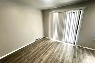 6077 W Calumet Rd, Milwaukee, WI 53223 - Photo 4