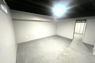 6077 W Calumet Rd, Milwaukee, WI 53223 - Photo 12