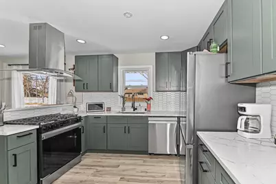 3020 W Edgerton Ave, Greenfield, WI 53221 - Photo 14