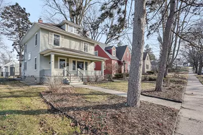 209 S James St, Waukesha, WI 53186 - Photo 2