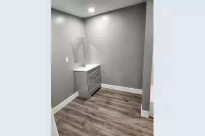 1813  Burnham St, Milwaukee, WI 53204 - Photo 10