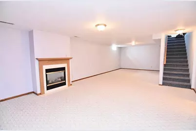 912  Northern Sands Pl, Onalaska, WI 54650 - Photo 14