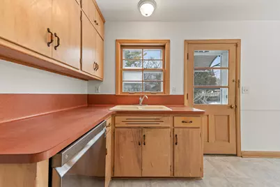 8338 N Whitney Rd, Fox Point, WI 53217 - Photo 4