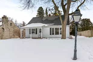 8338 N Whitney Rd, Fox Point, WI 53217 - Photo 34