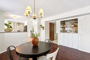 2430 W Applewood Ln, Glendale, WI 53209 - Photo 24