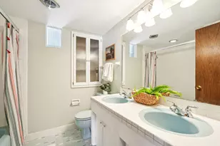 2430 W Applewood Ln, Glendale, WI 53209 - Photo 40