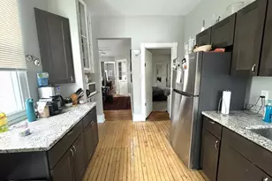 1672 N Astor St, Milwaukee, WI 53202 - Photo 12