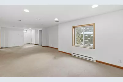 4436 S 64th St, Greenfield, WI 53220 - Photo 16