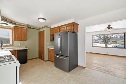 4436 S 64th St, Greenfield, WI 53220 - Photo 6