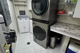 333 Lake Ave, Racine, WI 53403 - Photo 26