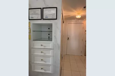333  Lake Ave #806, Racine, WI 53403 - Photo 8