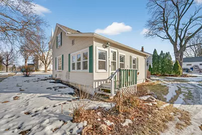 480  Freeman St, Genoa City, WI 53128 - Photo 4