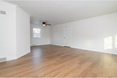 S66W12582  Somerset Dr, Muskego, WI 53150 - Photo 10