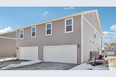 1018  58th Rd, Racine, WI 53182 - Photo 2