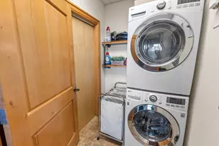 601 E Erie St, Milwaukee, WI 53202 - Photo 36