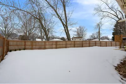 1307  Scott Dr, Racine, WI 53406 - Photo 28