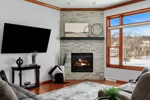 2111 Clearwater Dr, Onalaska, WI 54650 - Photo 6