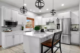 2111 Clearwater Dr, Onalaska, WI 54650 - Photo 12