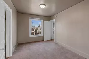 3527 W Branting Ln, Milwaukee, WI 53215 - Photo 18