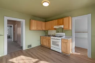 3527 W Branting Ln, Milwaukee, WI 53215 - Photo 16