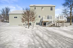 227 Shore Cir, Oconomowoc, WI 53066 - Photo 2