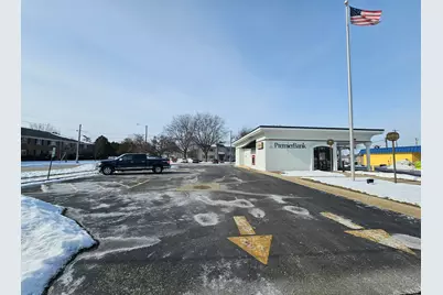 910 S Main St, Fort Atkinson, WI 53538 - Photo 2