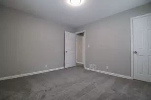 4337 N 42nd Pl, Milwaukee, WI 53216 - Photo 6