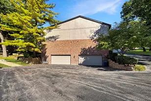 1070 S Lake Shore Dr, Lake Geneva, WI 53147 - Photo 48
