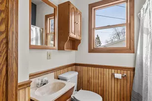 211 Lincoln Ave, Sheboygan, WI 53081 - Photo 12