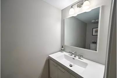 11415 N Stonefield Ct, Mequon, WI 53092 - Photo 30