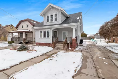 1810 S 10th St, Manitowoc, WI 54220 - Photo 2