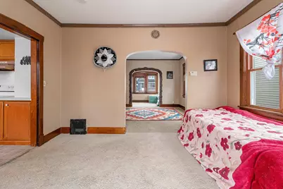 1810 S 10th St, Manitowoc, WI 54220 - Photo 10