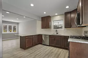 1703 84th Pl, Kenosha, WI 53143 - Photo 4