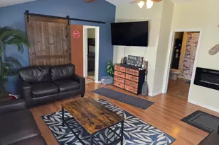 2816 Mabie St, Delavan, WI 53115 - Photo 4