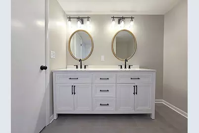 4570 N Delco Ave, Wauwatosa, WI 53225 - Photo 20