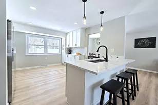 4570 N Delco Ave, Wauwatosa, WI 53225 - Photo 4