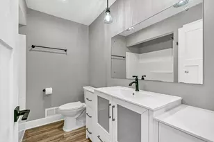 5105 S Small Rd, New Berlin, WI 53151 - Photo 18