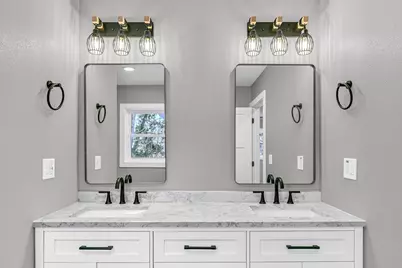 5105 S Small Rd, New Berlin, WI 53151 - Photo 24