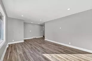 5105 S Small Rd, New Berlin, WI 53151 - Photo 8