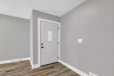 5105 S Small Rd, New Berlin, WI 53151 - Photo 6