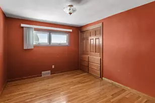 6424 Newton Rd, Newton, WI 53063 - Photo 6