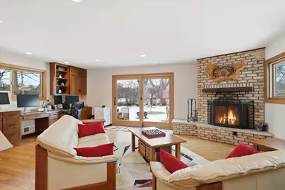 8965 N Navajo Rd, Bayside, WI 53217 - Photo 12