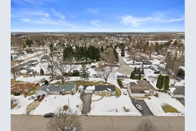 N62W23905  Sunset Dr, Sussex, WI 53089 - Photo 36