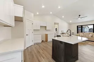 1508 Pioneer Dr, Holmen, WI 54636 - Photo 12