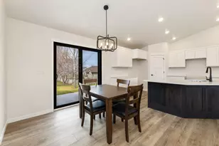 1508 Pioneer Dr, Holmen, WI 54636 - Photo 14