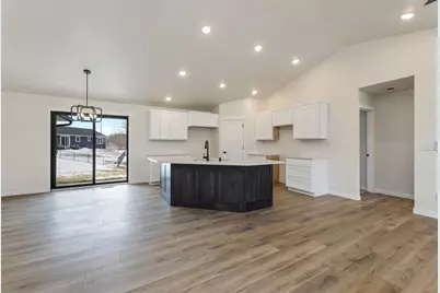 1508  Pioneer Dr, Holmen, WI 54636 - Photo 6