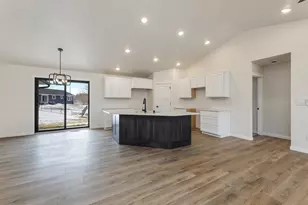 1508 Pioneer Dr, Holmen, WI 54636 - Photo 6