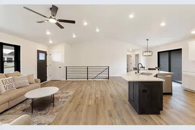 1508  Pioneer Dr, Holmen, WI 54636 - Photo 4