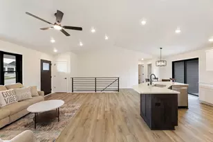 1508 Pioneer Dr, Holmen, WI 54636 - Photo 4