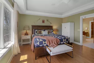 201  Abbey Springs Dr, Fontana, WI 53125 - Photo 8